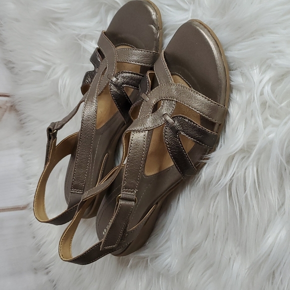 Naturalizer Shoes - Naturalizer Sandals Tan Metalic Size 7.5
